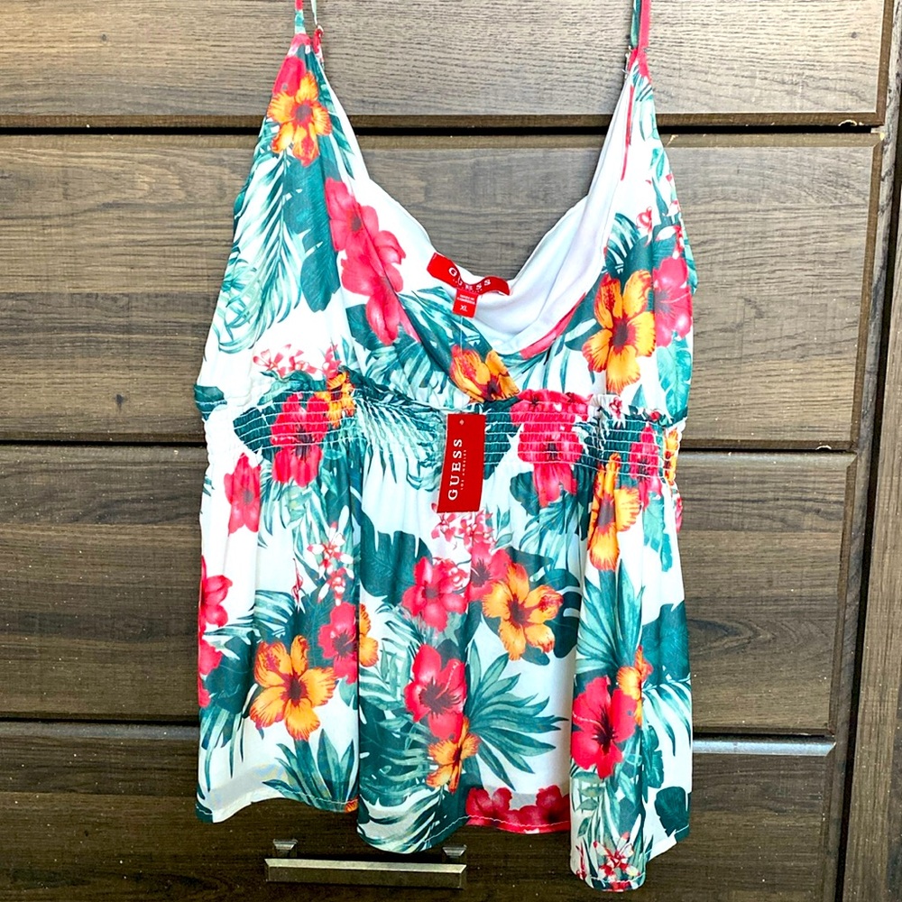 Brand New Guess Top
